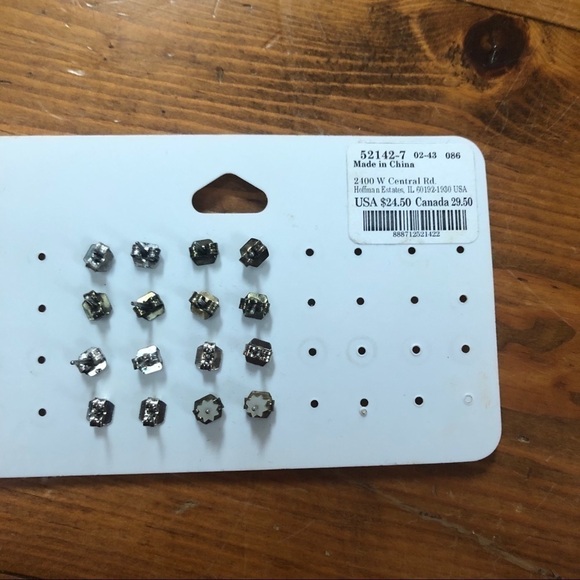 🎁Earring Set - Picture 3 of 3